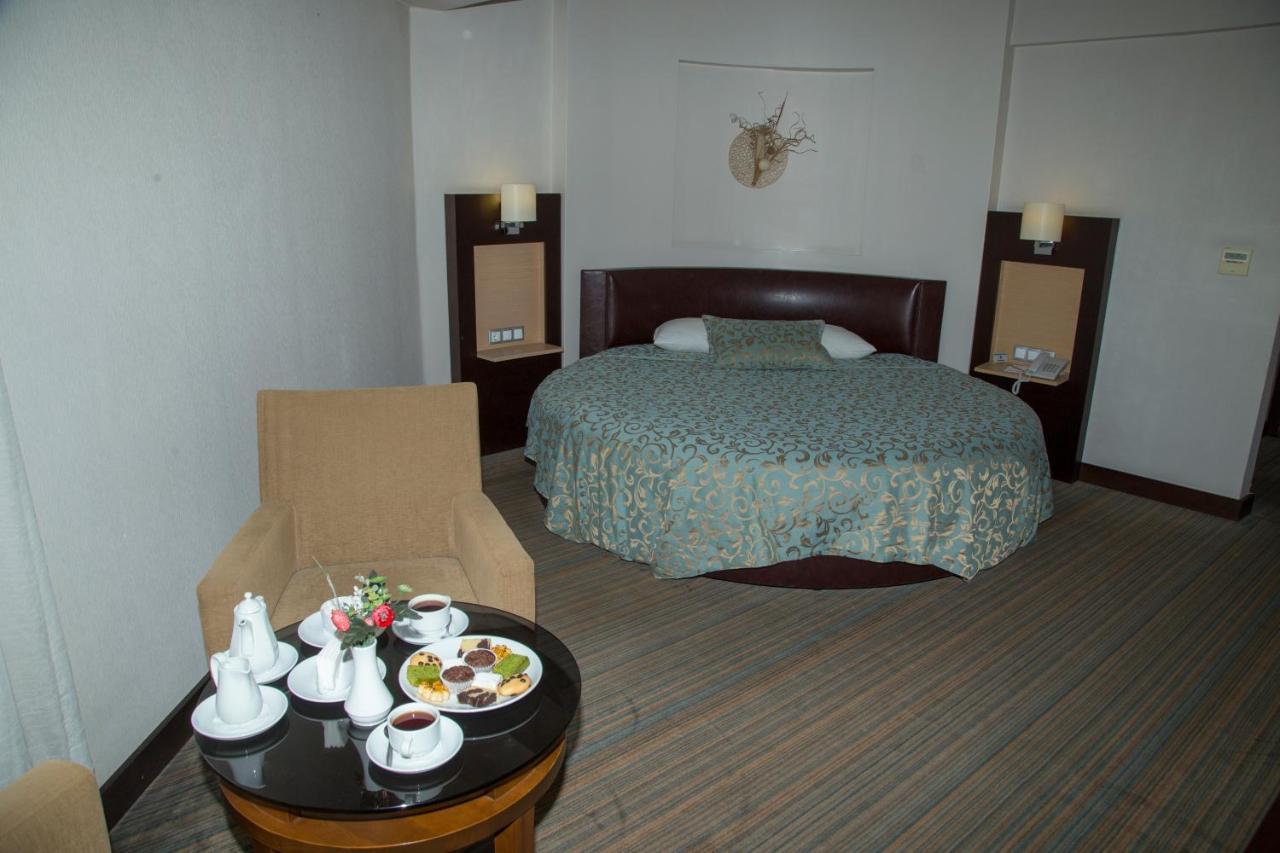 Hotel Mom İzmir