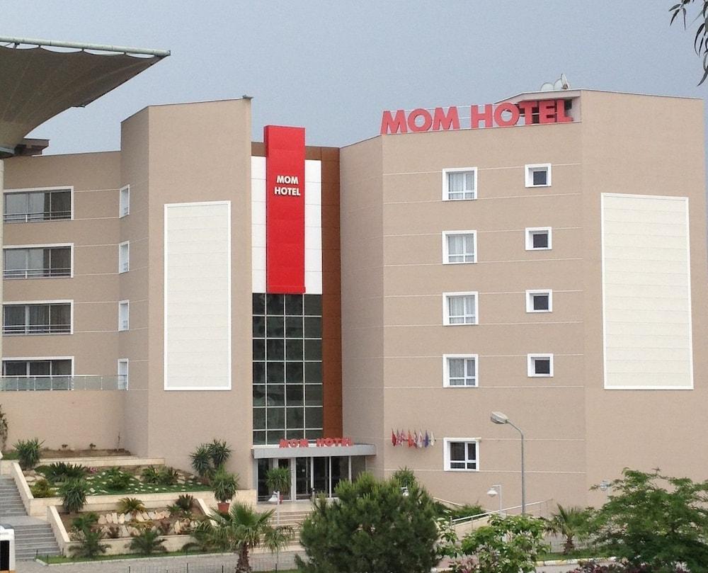 Mom 4*